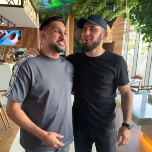 Amir Khan Instagram - Nice meeting the champ @islam_makhachev in Dubai #ufc
