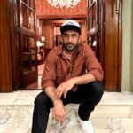 Amit Sadh Instagram – Last night in #Jodhpur was beautiful, spending time with family and friends, eating amazing food and lots of laughter. The warm Welcome we received was heartwarming, adding to the joy of the evening. Dumping a few of the best pictures from the ride till now – capturing memories that will last a lifetime. Hope you all like it, and here’s to more adventures and laughter ahead!

#Motorcyclessavedmylife