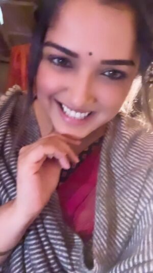 Amrapali Dubey Instagram - Sorry for bad lighting 🫣