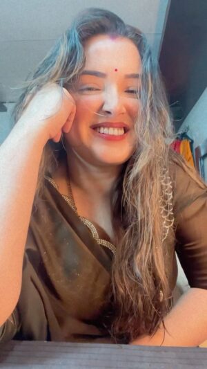 Amrapali Dubey Instagram - Emoji game on point 🍽️🦜🥣🥣 #sipahimovie #bhojpuri_song