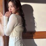 An Yu-jin Instagram - 날이 흐리니까 햇살 죠은 날 사진을 봐야지 @loccitanekorea ☁️