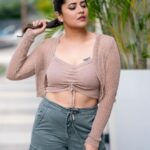 Anasuya Bharadwaj Instagram - My life got better when I started shedding weight.. weight of other people’s opinions.. 😌😊 #BeYourOwnAuthenticSelf ✨💯