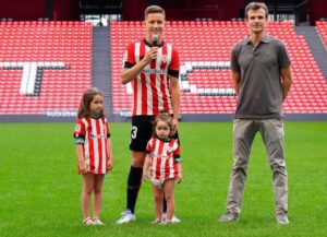 Ander Herrera Instagram - Always together 🍍