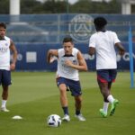 Ander Herrera Instagram - Already few preseasons, but still the same desire 😃 🔴🔵 Camp des Loges