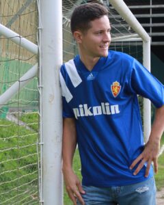 Ander Herrera Instagram - I ❤️ classic football shirts Football Planet