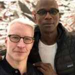 Anderson Cooper Instagram - Tonight on @60minutes I profile the extraordinary artist #MarkBradford, who makes abstract paintings out of layers of paper he cuts, power washes and sands. He didn’t sell his first painting till he was nearly 40. Back then he was still working as a hair stylist in his mom’s beauty shop. Now at 57, he is widely considered one the most important and influential American artists. @hauserwirth