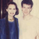 Anderson Cooper Instagram - Happy Mother’s Day to a true original, my mom, @gloriavanderbilt. At 94 she is still working, still creating art. Check it out @gloriavanderbiltstudio. Also check out the documentary about her #NothingLeftUnsaid” it’s on @HBO Go.