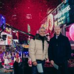 Anderson Cooper Instagram - About Last Night…. Just wanted to thank all of you who tuned in and all of you who sent me such amazing messages last night and this morning. There were so many truly funny, bizarre, ridiculous, and occasionally moving moments during our show, which is, I think, exactly what you want out of New Year’s Eve. Thanks to all at CNN who made it possible, our guests, @johnmayer and those cats! - and thank you @bravoandy for being a great friend, on camera and off!