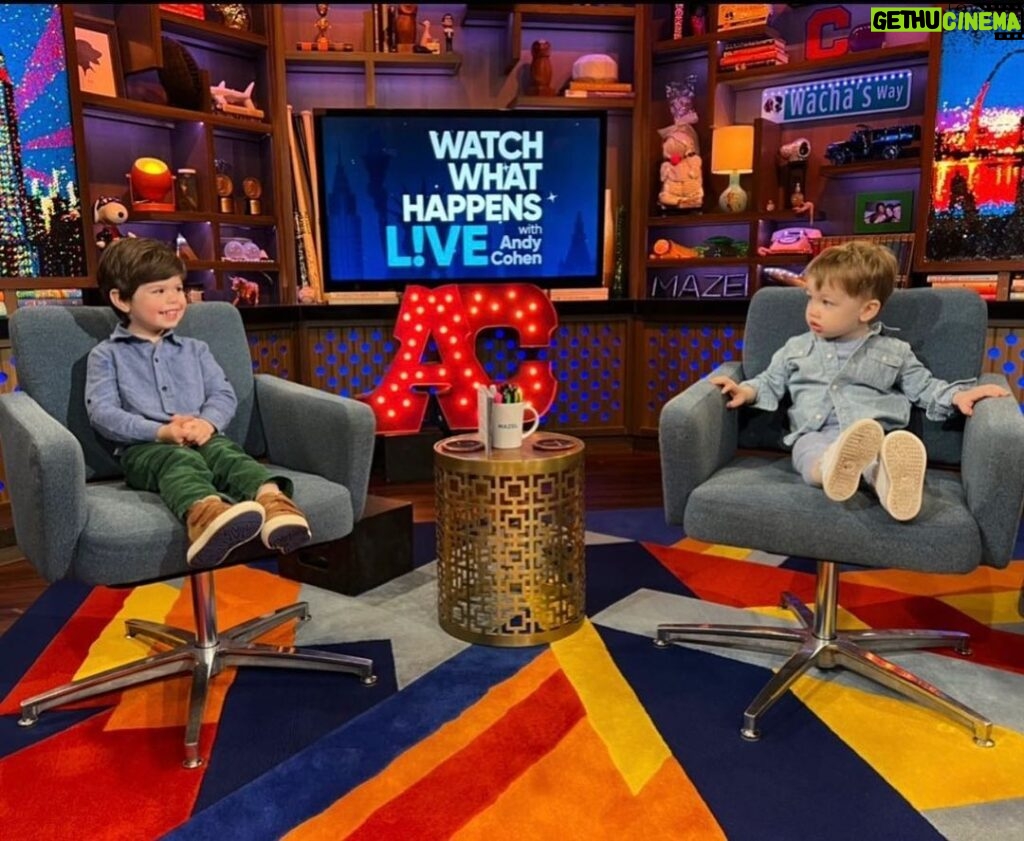 Anderson Cooper Instagram - Wyatt dropped by Ben’s show the other day. From the looks of it he wasn’t sure what to make of it.