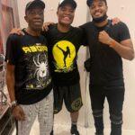 Anderson Silva Instagram - Mais um ano se passou, mais uma vez celebramos o dia que trouxe você ao mundo, pai. Neste momento especial, quero agradecer, apesar da distância, tenho muita gratidão por tudo que representa na minha vida. Sua presença na minha vida é um presente que valorizo todos os dias, mesmo estando a milhares de quilômetros de distância. Com a serenidade que sempre caracterizou você, enfrentou desafios e momentos difíceis e felizes. Também tenho uma incrível admiração por ti, sempre do seu jeito, fazendo o seu melhor, tentando nos guiar da melhor forma com sua sabedoria. Seu amor incondicional. Enquanto comemoramos mais um aniversário, desejo que este seja apenas com muita saúde e uma vida repleta de alegrias e realizações. Que cada dia seja abençoado e que tudo na sua vida seja repleto de energia boa, pois você é um ser humano com um coração incrível. Você merece tudo de bom. Feliz aniversário, pai! Obrigado por ser quem você é e por tudo o que fez por mim. Que este dia seja tão especial quanto você é para mim. Te amo profundamente.