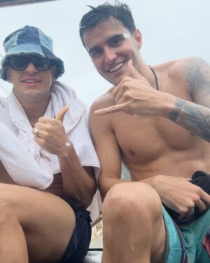 André Lamoglia Instagram - Solzinho, Noronha…
Também gostamos de chuva. ❣️
