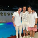 André Luiz Frambach Instagram - 2023 foi um ano cheio de aventuras acima de tudo, um ano com muitos desafios, porém, um ano com muitas conquistas e realizações: ano do meu casamento, ano de 2 filmes no cinema nacional, ano que voltei pros palcos, ano que perdi uma irma(loira), e uma filha( meguinha) ano que realmente por diversos momentos fez a gente querer rebater, provar a verdade, mas que ensinou que acima de tudo precisamos ter AMOR, companheirismo, compreensão e força! Força pra passar por tudo e permanecer unido, força pra não se importar com as mentiras e falácias e força pra conseguir seguir em frente realizando tantos sonhos!! Que 2024 seja repleto de desafios tbm, porque papai do céu só dá uma cruz pra quem consegue carregar, e levo esse 2023 com o MAIOR AMOR DO MUNDO! EU CASEEEEI ❤️❤️💥💥💥