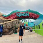 André Luiz Frambach Instagram - Dia de muita aventura nessas montanhas russas do @seaworldorlandobr Ah, e se estiver por aqui entre 2 de fevereiro e 19 de maio, você pode aproveitar o festival gastronômico Seven Seas Food Festival, que conta com um menu inspirado em todas as partes do mundo, shows ao vivo e muito entretenimento para toda a família. O evento acontece em datas selecionadas e já está incluído no ingresso do parque. Alimentos e bebidas são vendidos separadamente. Não perca essa oportunidade de se divertir, saborear pratos deliciosos e ainda aprender sobre diferentes culturas 🌊