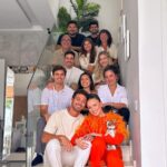 André Luiz Frambach Instagram - Tenho tanto orgulho dessa mulher, dessa atriz, empresária, dubladora, cantora, noiva e tudo mais que ela se propõe a fazer e ser! Lindo te ver brilhando na vida, nas animações, nas telonas e telinhas! Lindo ver suas escolhas, seu tamanho e seu poder! Reparem bem o que ela fala no vídeo sobre os sonhos e sobre o que a gente deseja, o universo escuta tudo que falamos, todos os nossos sentimentos, e todos os nossos desejos. Tudo tem a hora certa e até a hora certa chegar, precisamos ir em busca disso! Larissa é a prova viva de que tudo que ela quer ela consegue indo atrás, desejando, lutando, e depois de muita luta, conquistando! Te amo meu amor, feliz demais por mais essa conquista!!! E como o Hugo disse no discurso tbm “NÃO TEM COMO NÃO GOSTAR” que filme lindo, que produção, parabéns a todos os envolvidos, super emocionante, engraçado, tocante… enfim, vão ao cinema ❤️