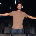André Luiz Frambach Instagram - Amanhã e quinta são os últimos dois dias dessa temporada maravilhosa de @oamorpassouporaqui_emcartaz aqui em São Paulo! Tô aqui pra agradecer a cada um que esteve presente, enchendo o teatro em plena quarta e quinta feira as 21h da noite. Agradecer a cada um que foi prestigiar a arte e uma história que fala simplesmente sobre o AMOR! Precisamos falar mais e mais sobre amor, cada vez mais! Obrigado deuses do teatro, obrigado universo, obrigado arte ❤️🎭