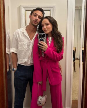 André Luiz Frambach Instagram - Dia 17 foi mais que especial 💖 Nosso 1 ano comemorado da melhor maneira possível ✨ @belmondcopacabanapalace #100doCopa