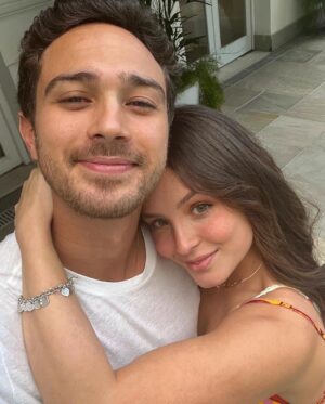 André Luiz Frambach Instagram - Dia 17 foi mais que especial 💖 Nosso 1 ano comemorado da melhor maneira possível ✨ @belmondcopacabanapalace #100doCopa