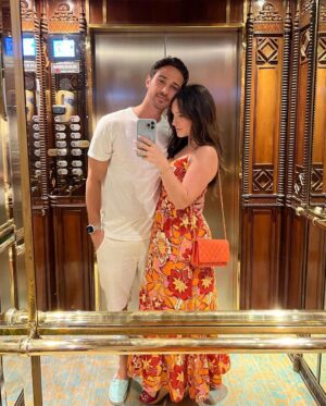 André Luiz Frambach Instagram - Dia 17 foi mais que especial 💖 Nosso 1 ano comemorado da melhor maneira possível ✨ @belmondcopacabanapalace #100doCopa
