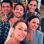 André Luiz Frambach Instagram - Que noite especial ontem! Um arraia de muito amor, muita felicidade, paz, energia positiva,união . Sempre com meu sorvetinho que faz tudo ficar mais lindo e divertido ainda, te amo meu amor, minha noiva ❤️🍦🐠❤️. Muito obrigado pelo convite e recepção @paollaoliveirareal e @diogonogueira_oficial vocês são incríveis, sorte ser fã de amigos né ❤️. Reencontros muito importantes com pessoas que sinto falta no dia a dia, falta de uma conversa olho no olho, de um abraço, obrigado universo por me proporcionar esses encontros e esses dias especiais 🎊