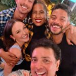 André Luiz Frambach Instagram - Que noite especial ontem! Um arraia de muito amor, muita felicidade, paz, energia positiva,união . Sempre com meu sorvetinho que faz tudo ficar mais lindo e divertido ainda, te amo meu amor, minha noiva ❤️🍦🐠❤️. Muito obrigado pelo convite e recepção @paollaoliveirareal e @diogonogueira_oficial vocês são incríveis, sorte ser fã de amigos né ❤️. Reencontros muito importantes com pessoas que sinto falta no dia a dia, falta de uma conversa olho no olho, de um abraço, obrigado universo por me proporcionar esses encontros e esses dias especiais 🎊
