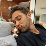 André Luiz Frambach Instagram - Aquele denguinho né, não tem jeito 🐾❤️
