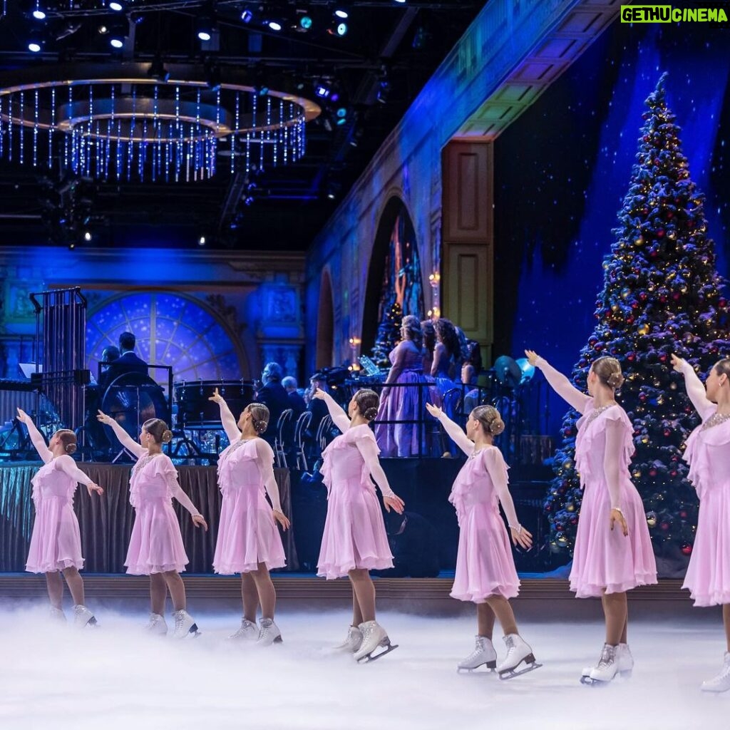 André Rieu Instagram - 🎶✨ Still humming the tunes from Maastricht’s Christmas concerts! Micaëla’s performance of Vocalise, combined with the graceful moves of Team Illumination, left us in awe. Don’t miss out on the Christmas magic next year—grab your tickets for 2024 at www.andrerieu.com/tour (Link in bio) 🎄🎟️ Maastricht, Netherlands