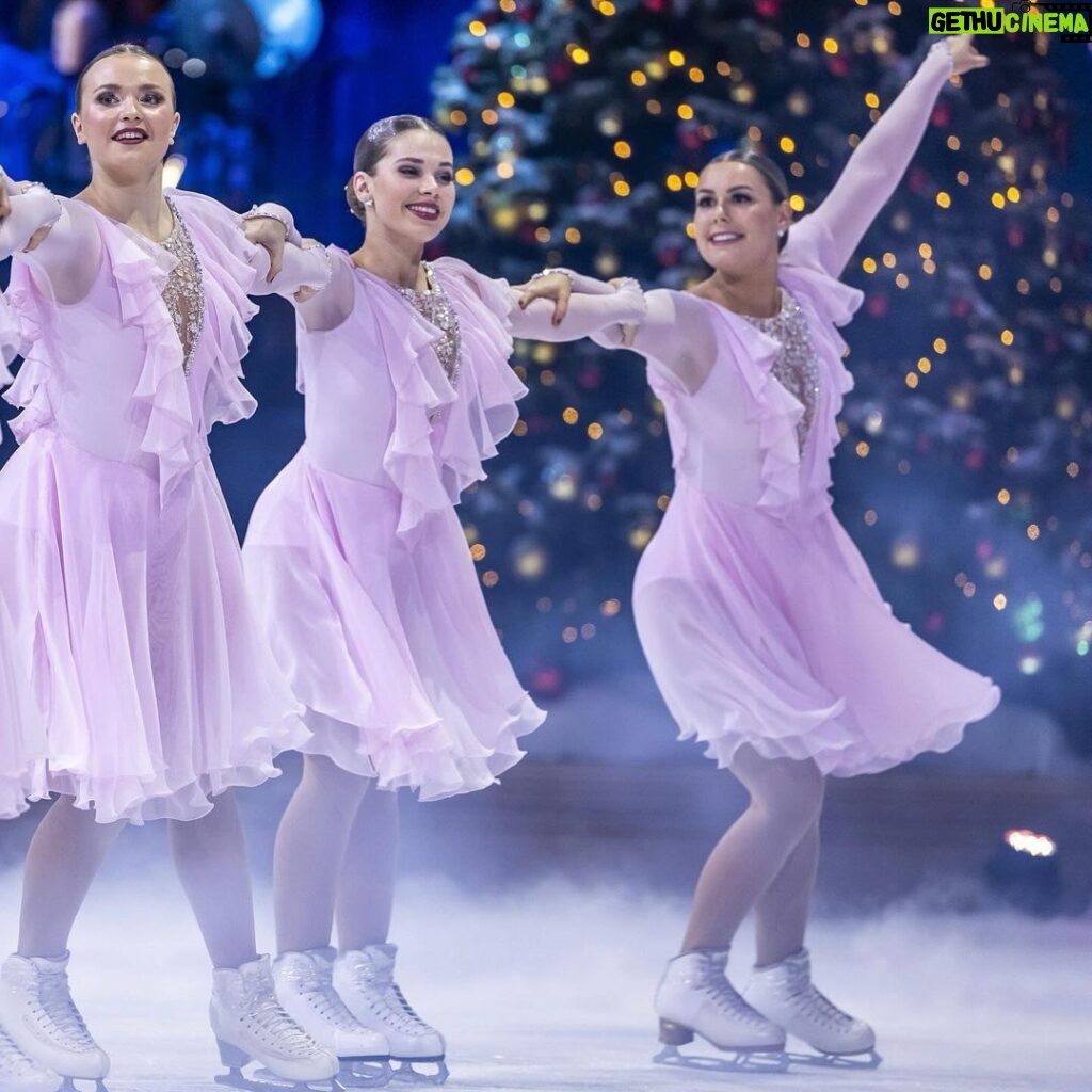 André Rieu Instagram - 🎶✨ Still humming the tunes from Maastricht’s Christmas concerts! Micaëla’s performance of Vocalise, combined with the graceful moves of Team Illumination, left us in awe. Don’t miss out on the Christmas magic next year—grab your tickets for 2024 at www.andrerieu.com/tour (Link in bio) 🎄🎟️ Maastricht, Netherlands