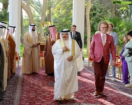 André Rieu Instagram - Yesterday we had the honor to visit His Majesty King Hamad bin Isa Al Khalifa from Bahrain at the Sakhir Palace 🇧🇭 We can’t wait to perform at the @aldana_amp tonight!