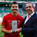 André Silva Instagram - É bom recordar mais um marco! Obrigado pela distinção das 50 internacionalizações ao serviço da Seleção Nacional 🇵🇹 9 de junho 2022 Estádio José Alvalade