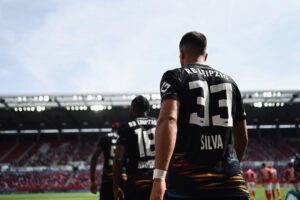 André Silva Instagram - It’s through tough times we build up resilience and the hunger for keep fighting for more.
