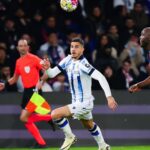 André Silva Instagram - Un final difícil… pero seguros de lo que podemos hacer en nuestra casa con nuestra gente!! @realsociedad 💪💪 Parc Des Princes