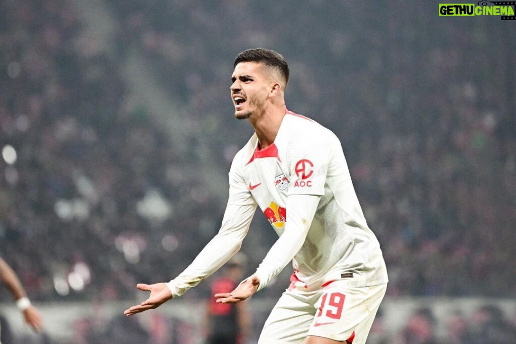 André Silva Instagram - After the first half we came up to it! Unfortunately it was not the result we wanted but we still have a lot to enjoy ahead 👊💪 Let’s go @rbleipzig Red Bull Arena
