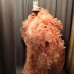 Andrea Barber Instagram - #TBT How many costumers did it take to get me into this dress? 🤣 Post your guess below!👇🏻 Fuller House Stage 24