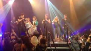 Andrea Barber Instagram - #TBT Four years ago... best taping ever! 🎥🎬🎤🎶 @nkotb @fullerhouse #therightstuff