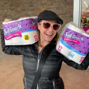 Andrea Barber Instagram - Well, if we’re all home quarantined and bored anyway...it’s as good a time as any to fire up the ol’ vlog again. Link in bio. 🧻 #🍺🦠 #Coronapocalypse #CoronaViratus #Coronacation #ViratusHiatus
