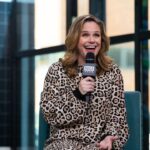 Andrea Barber Instagram - Had an awesome conversation at @buildseriesnyc about the final season of @fullerhouse and my new memoir FULL CIRCLE. Link in bio! (📸: Jammi York) BUILD Series