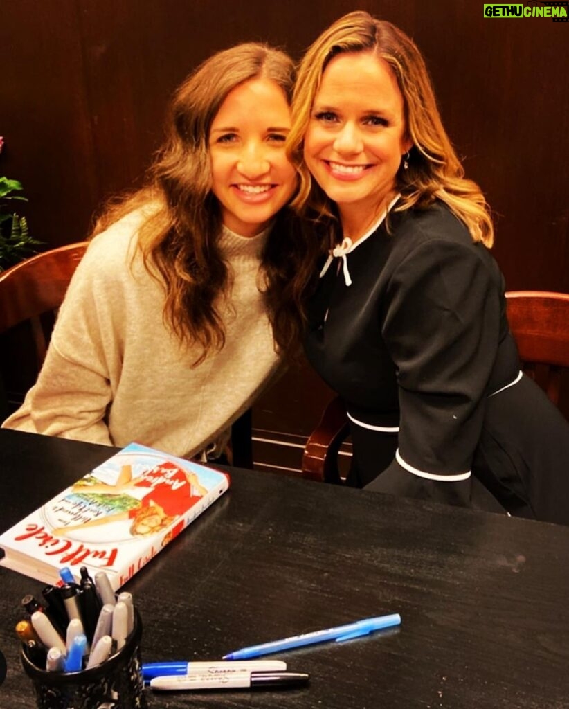 Andrea Barber Instagram - My very first book signing as a published author and I couldn’t have asked for a better night! Dream come true right here. ❤️💫 Reading aloud passages from my book to a crowd of supportive friends and fans alike is a moment I’ll never forget. I loved meeting each one of you and connecting with our shared experiences. We are one tribe and I love you all. ❤️ #fullcircle Barnes & Noble Upper West Side