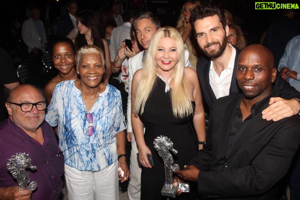 Andrea Iervolino Instagram - Amazing night to the opening ceremony of Ischia Global Fest @ischiaglobalfest with my business partner Monika Bacardi @ladymonikabacardi , the legend of music Dionne Warwick, Dave Wooley and the great actor Danny De Vito! #awards #magicnight #dionnewarwick #dannydevito #andreaiervolino #monikabacardi Regina Isabella Resort