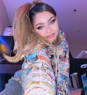 Andrea Russett Thumbnail - 67.2K Likes - Top Liked Instagram Posts and Photos