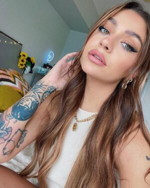 Andrea Russett Thumbnail - 114.6K Likes - Top Liked Instagram Posts and Photos