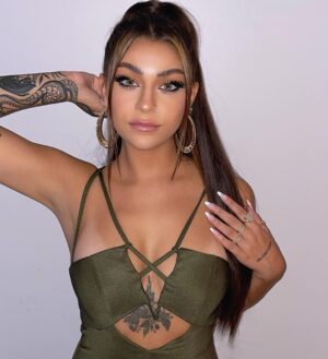 Andrea Russett Thumbnail - 90.3K Likes - Top Liked Instagram Posts and Photos