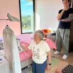 Andy Cohen Instagram - My mom stops at nothing to help other house guests! Hamptons, NY