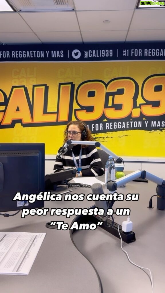 Angélica Vale Instagram - @angelicavaleoriginal y @sergiocatalan17 nos cuentan su peor respuesta a un #TeAmo 🥴❤️‍🔥