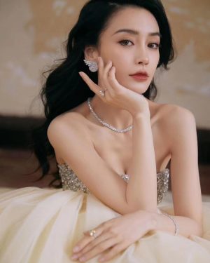 AngelaBaby Thumbnail - 185.4K Likes - Most Liked Instagram Photos