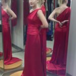 Angela Kinsey Instagram - 2011- Wardrobe fitting #randomphotosfoundonmyphone 💃