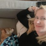 Angela Kinsey Instagram - Friday night… ❤️