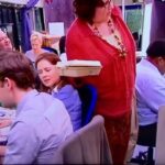 Angela Kinsey Instagram - My favorite deleted scene from Work Bus. It was so hard to keep a straight face! Everyone was so grossed out by Phyllis’s food. 😂 Today on @officeladiespod we discuss Work Bus also known as Death Bus to the cast and crew! Link in bio to listen! 🚌 ❤️🎙️