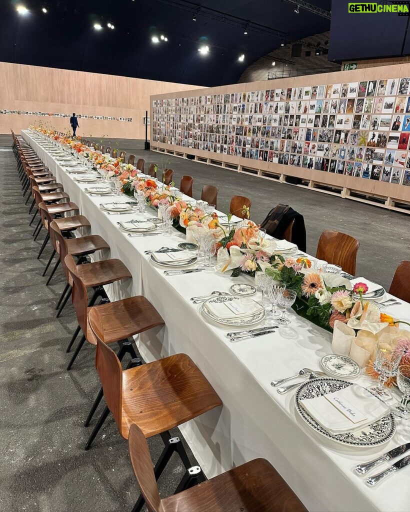 Anja Rubik Instagram - Congratulations my friend! Juergen Teller „I want to live” exhibition opening dinner with Saint Laurent and Anthony Vaccarello at Le Grand Palais Ephemere. @anthonyvaccarello @ysl @doviledrizyte