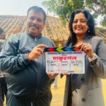 Anjana Singh Instagram - न्यू फ़िल्म “ठाकुर गंज” : एक अच्छी कहानी और अलग किरदार ….. shooting in progressssss राजघराना फिल्म्स निर्देशक : नीरज - रणधीर DOP : आर आर प्रिंस कलाकार : अंजना सिंह , सुशील सिंह , परी सिंघानिया , राहुल सिंह , अंजली कुमारी , मनीष Up50 Zila Azamgarh