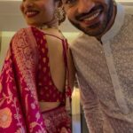Ankita Lokhande Instagram - “You always gain by giving love.” — Reese Witherspoon Saree: @sanduk.Co @Fbo.Pr.Communication Styled by: @hemlataa9 @stylebyhemlataa with @saloni142_ Intern: @akkshaajaiin_5 @vrinda.kanwar. Vicky - @grammerfashion.in @castelino_priyanka @labelblive